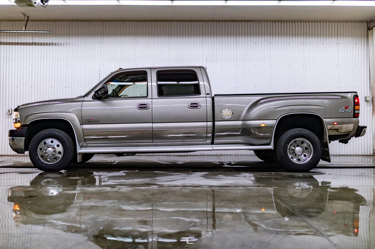 2002 Chevrolet Silverado 3500 4x4 Crew Cab LTZ Diesel Dually Manual Leather Red Deer AB