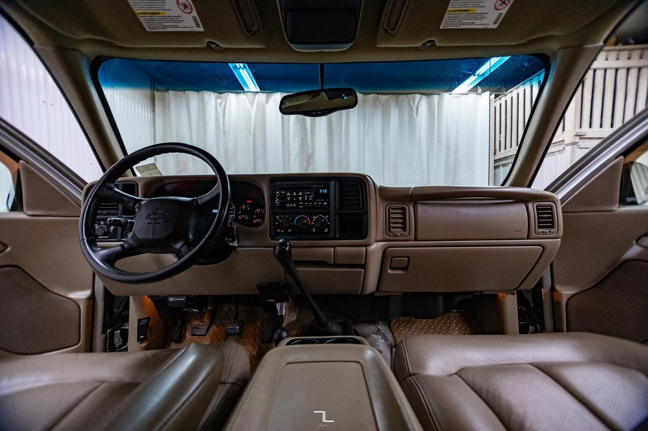 2002 Chevrolet Silverado 3500 4x4 Crew Cab LTZ Diesel Dually Manual Leather Red Deer AB