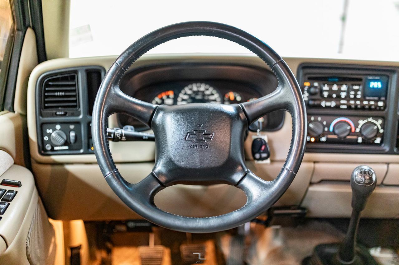 2002 Chevrolet Silverado 3500 4x4 Crew Cab LTZ Diesel Dually Manual Leather Red Deer AB