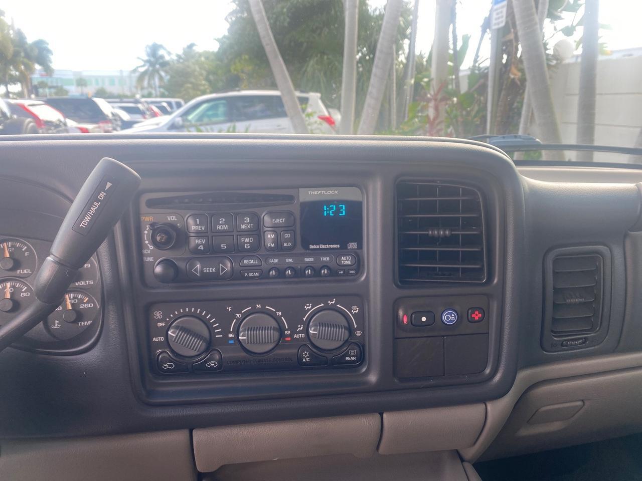 2002 Chevrolet Suburban LT LOW MILES 60,399 1 OWNER Pompano Beach FL