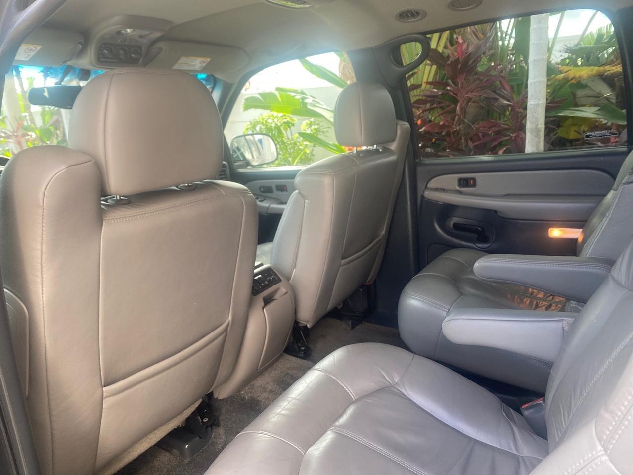 2002 Chevrolet Suburban LT LOW MILES 60,399 1 OWNER Pompano Beach FL