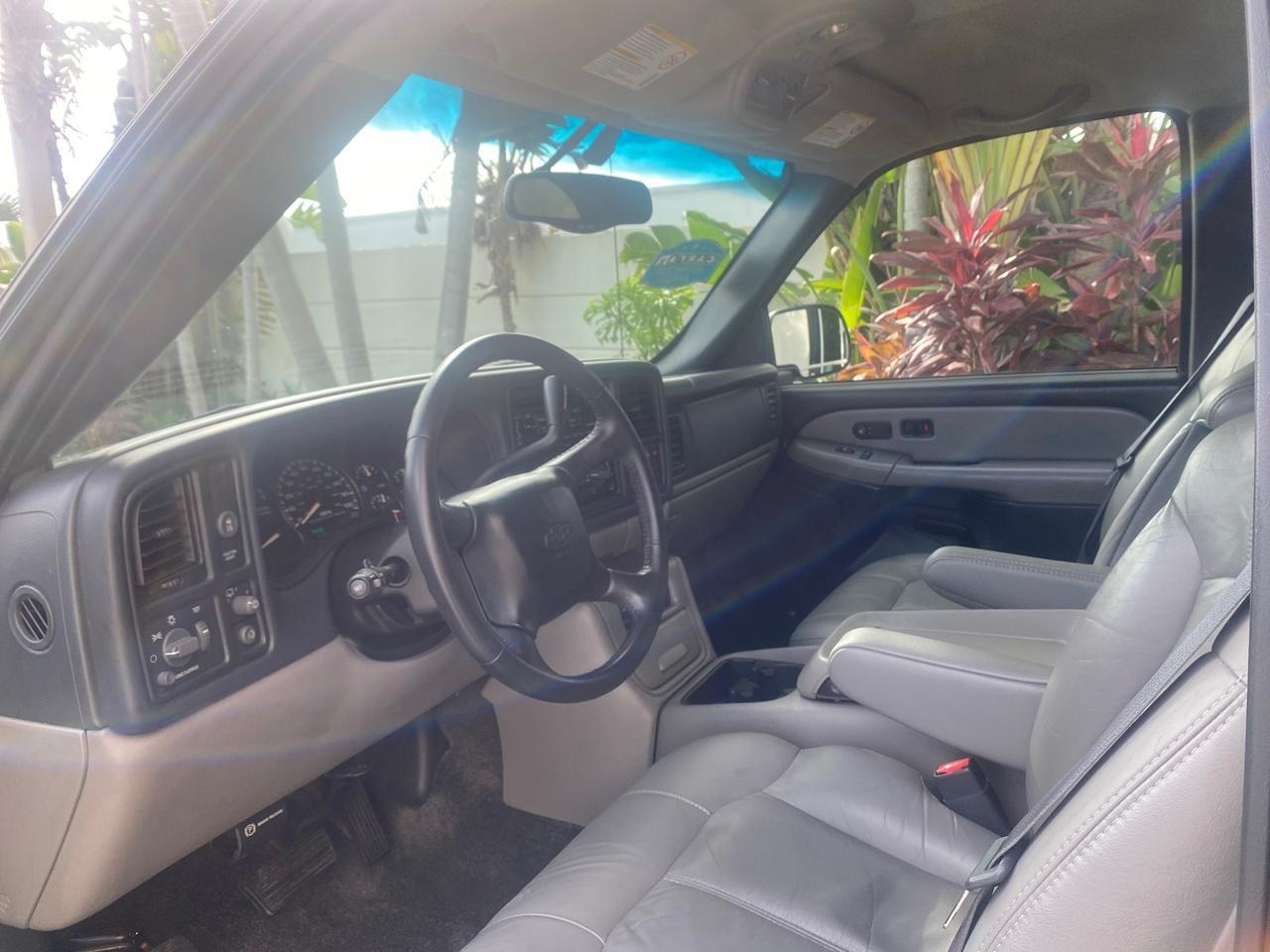 2002 Chevrolet Suburban LT LOW MILES 60,399 1 OWNER Pompano Beach FL