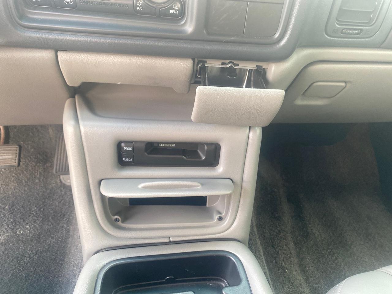 2002 Chevrolet Suburban LT LOW MILES 60,399 1 OWNER Pompano Beach FL