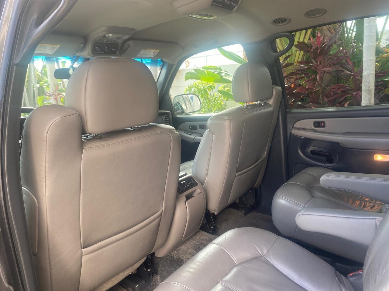 2002 Chevrolet Suburban LT LOW MILES 60,399 1 OWNER Pompano Beach FL
