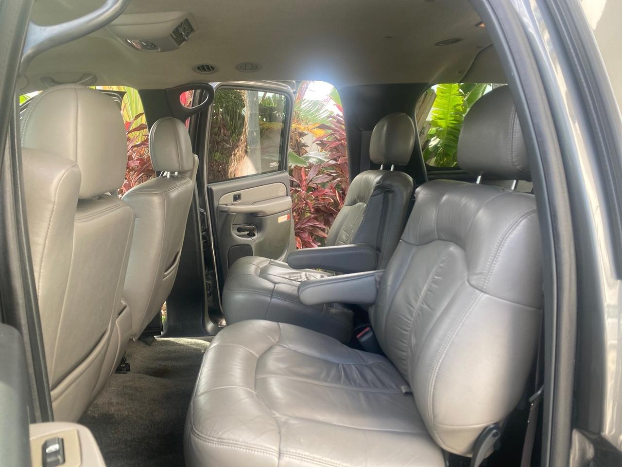 2002 Chevrolet Suburban LT LOW MILES 60,399 1 OWNER Pompano Beach FL