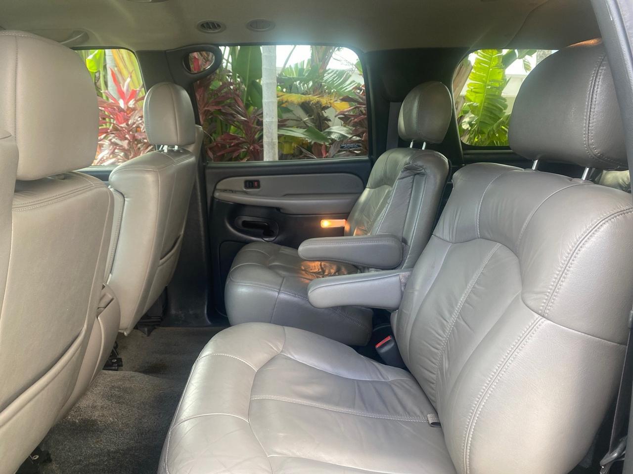 2002 Chevrolet Suburban LT LOW MILES 60,399 1 OWNER Pompano Beach FL