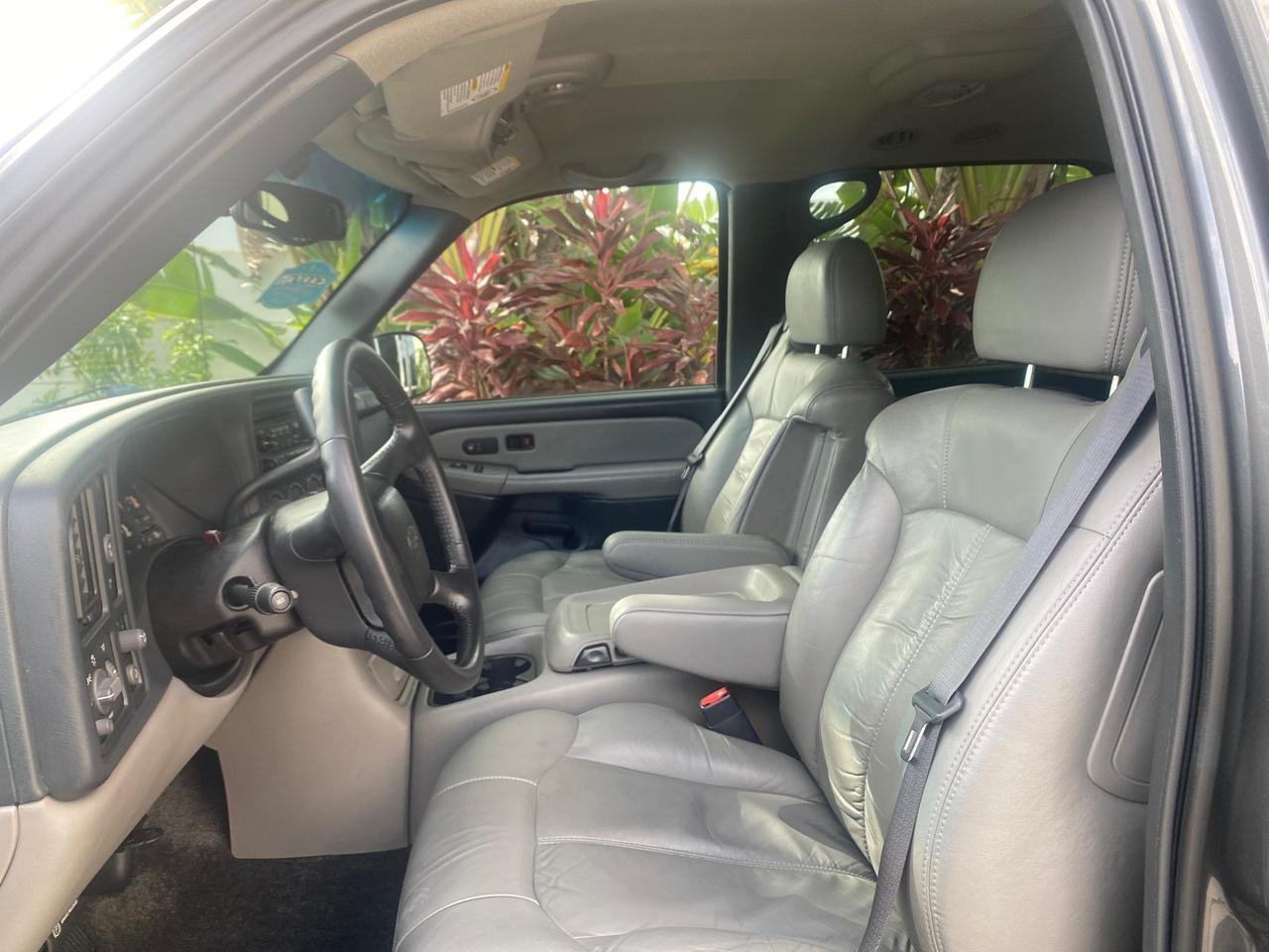2002 Chevrolet Suburban LT LOW MILES 60,399 1 OWNER Pompano Beach FL