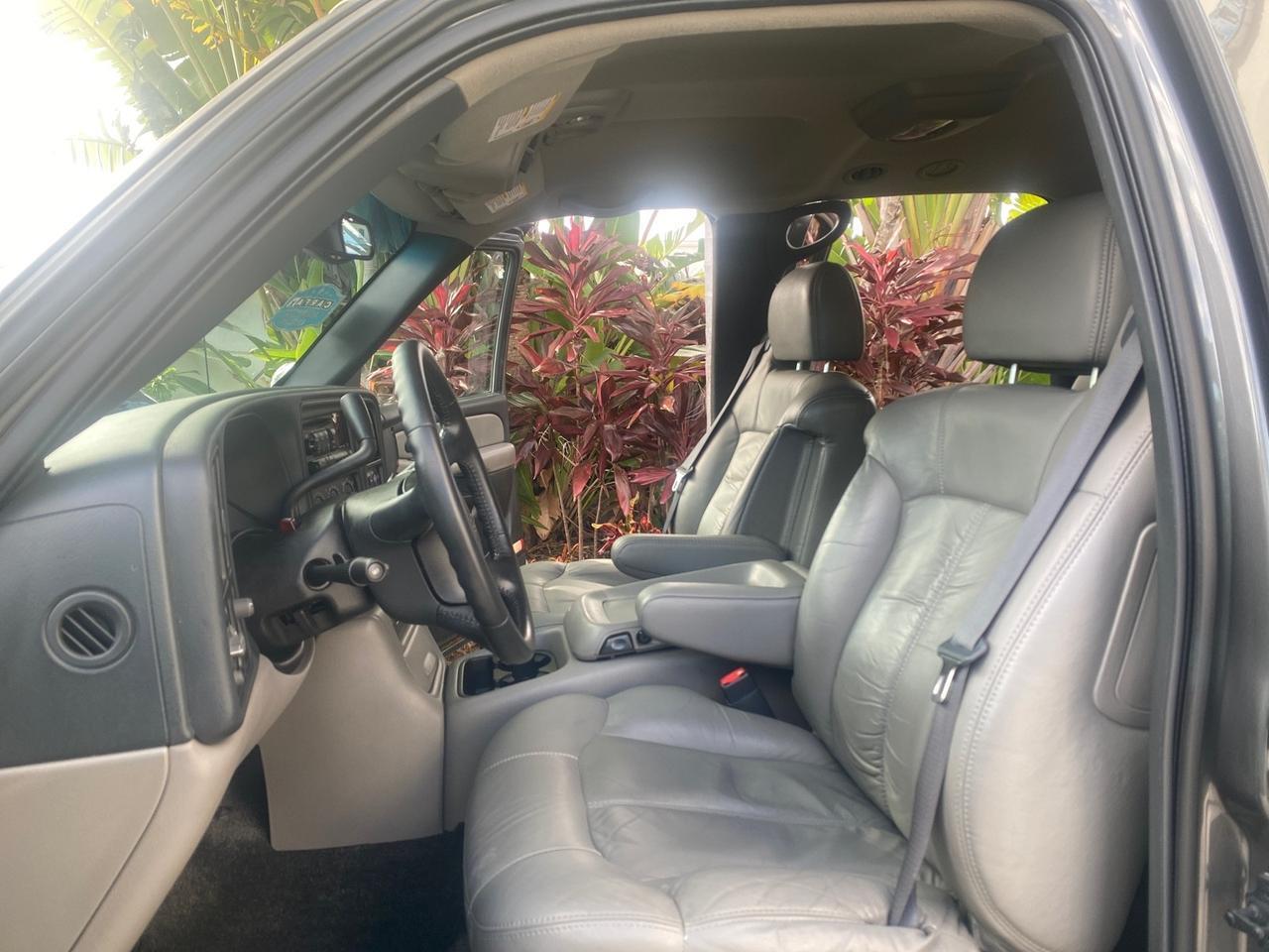 2002 Chevrolet Suburban LT LOW MILES 60,399 1 OWNER Pompano Beach FL