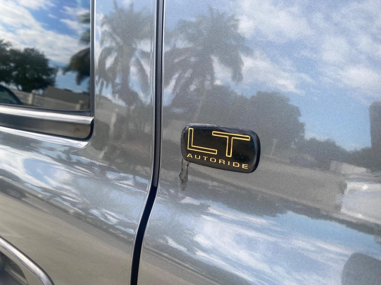 2002 Chevrolet Suburban LT LOW MILES 60,399 1 OWNER Pompano Beach FL