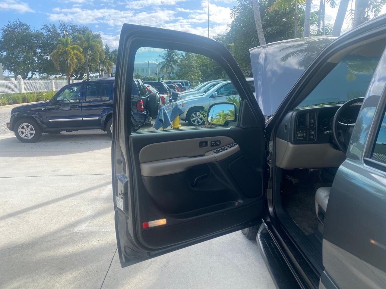 2002 Chevrolet Suburban LT LOW MILES 60,399 1 OWNER Pompano Beach FL
