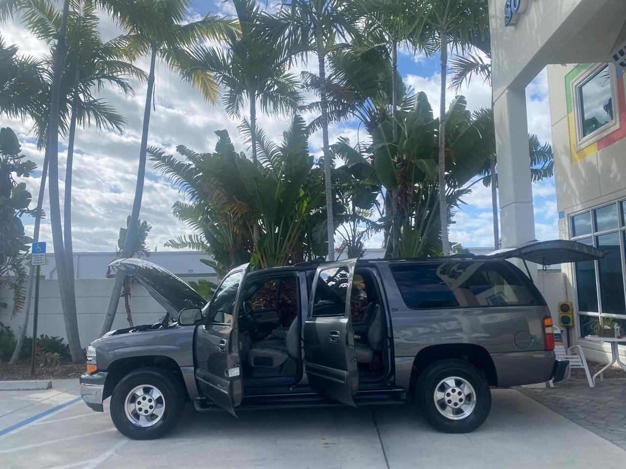 2002 Chevrolet Suburban LT LOW MILES 60,399 1 OWNER Pompano Beach FL