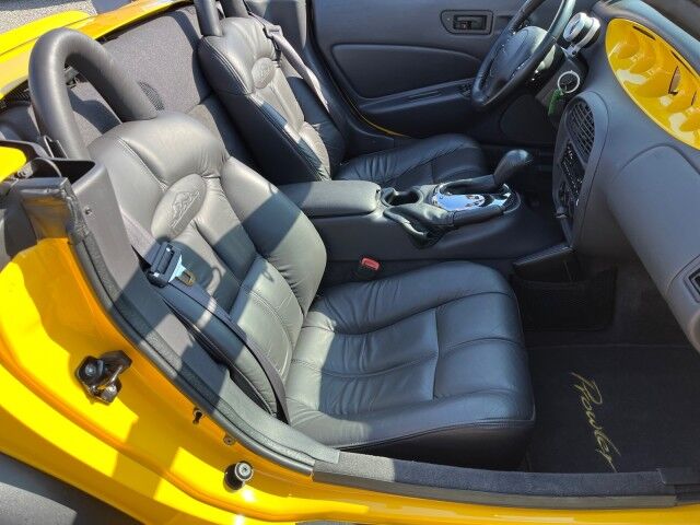2002 Chrysler Prowler photo 20
