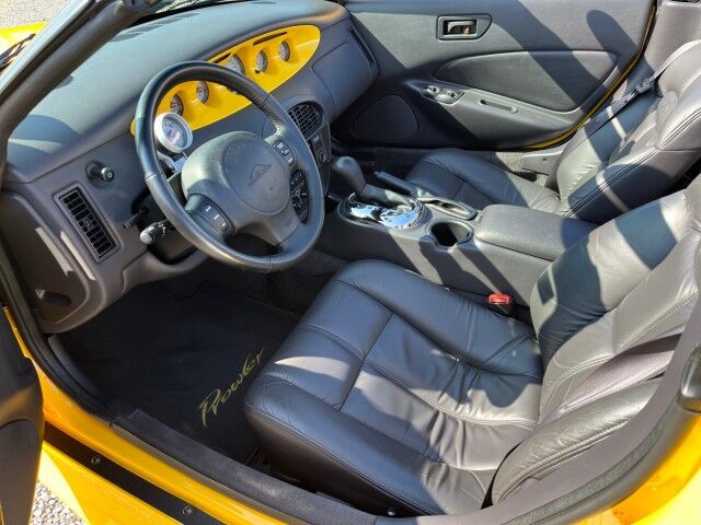 2002 Chrysler Prowler photo 18