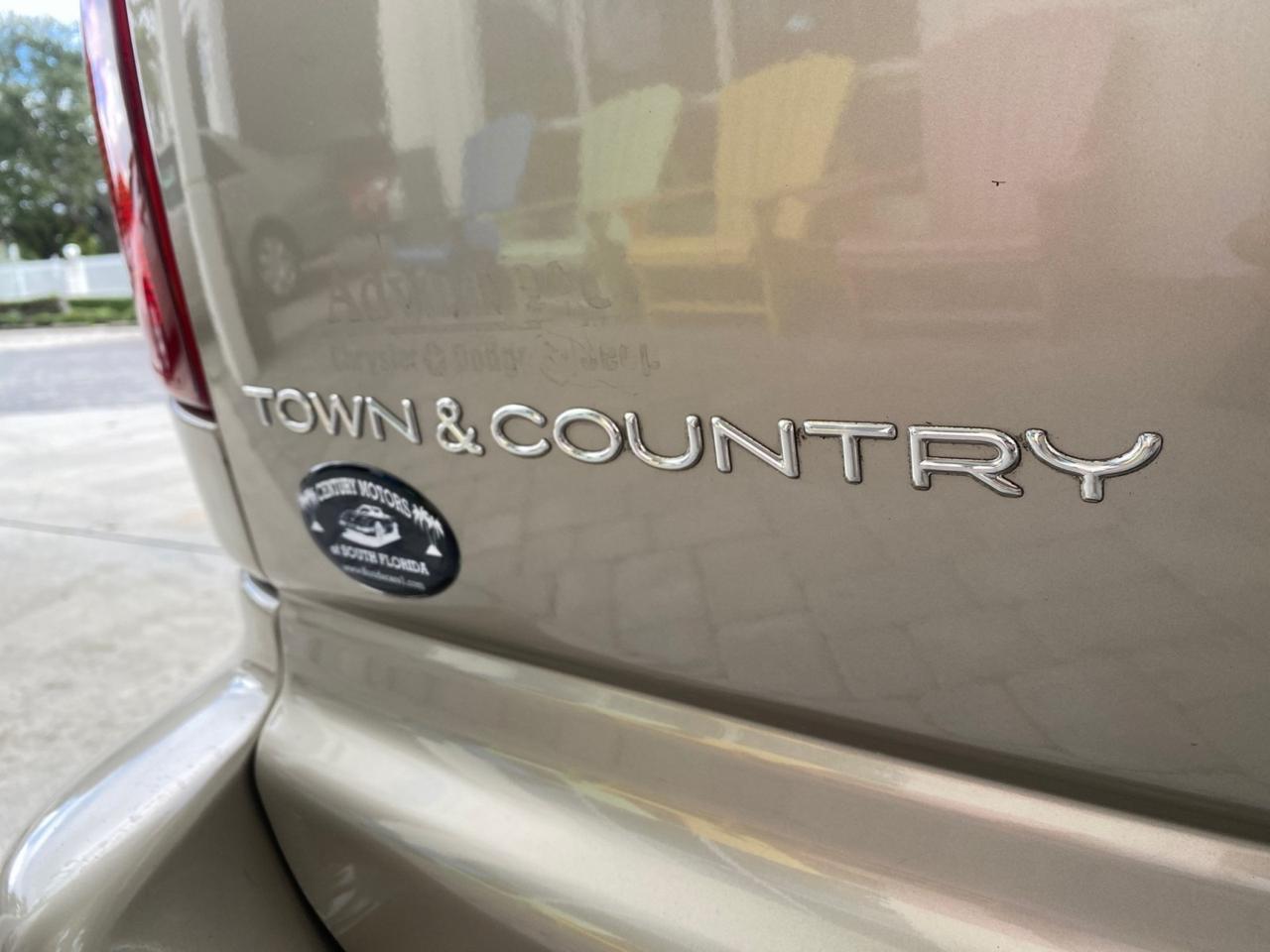 2002 Chrysler Town & Country Limited LOW MILES 54,870 Pompano Beach FL
