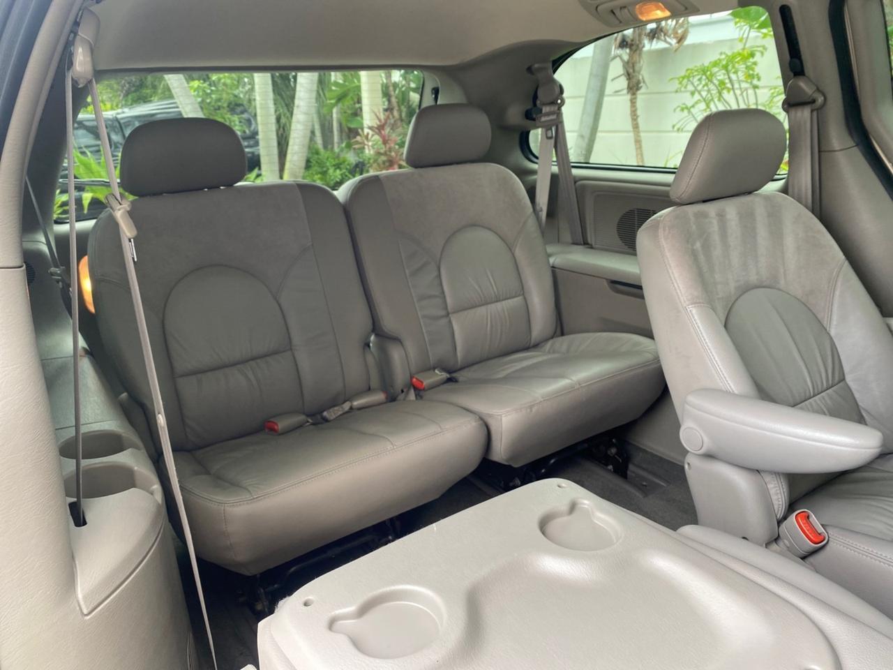 2002 Chrysler Town & Country Limited LOW MILES 54,870 Pompano Beach FL
