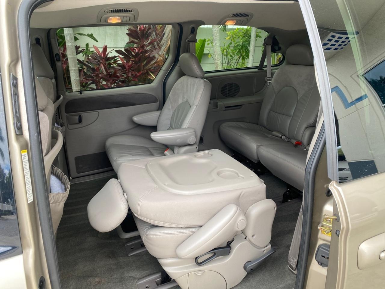 2002 Chrysler Town & Country Limited LOW MILES 54,870 Pompano Beach FL