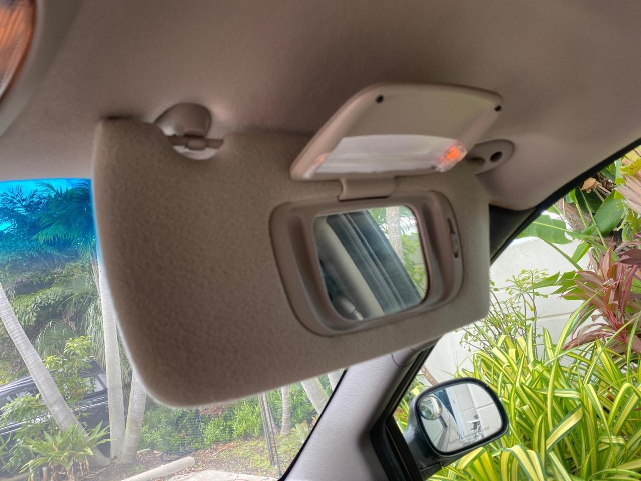 2002 Chrysler Town & Country Limited LOW MILES 54,870 Pompano Beach FL