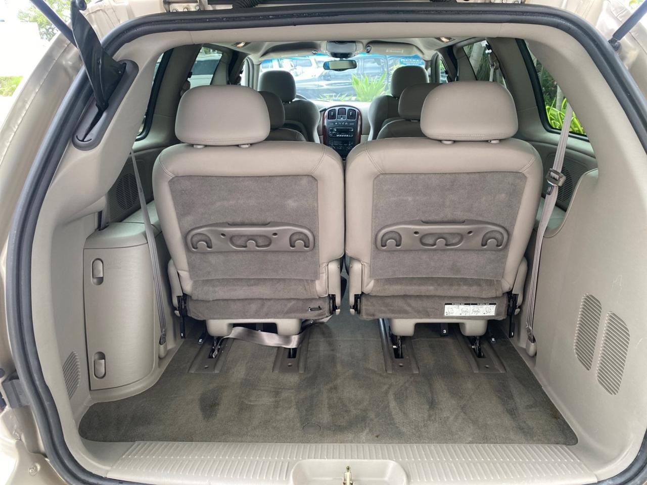 2002 Chrysler Town & Country Limited LOW MILES 54,870 Pompano Beach FL