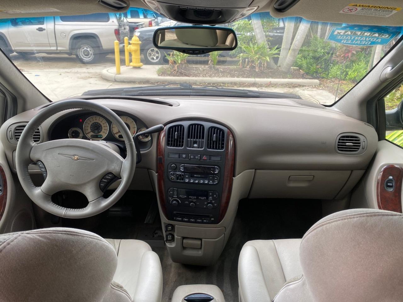 2002 Chrysler Town & Country Limited LOW MILES 54,870 Pompano Beach FL