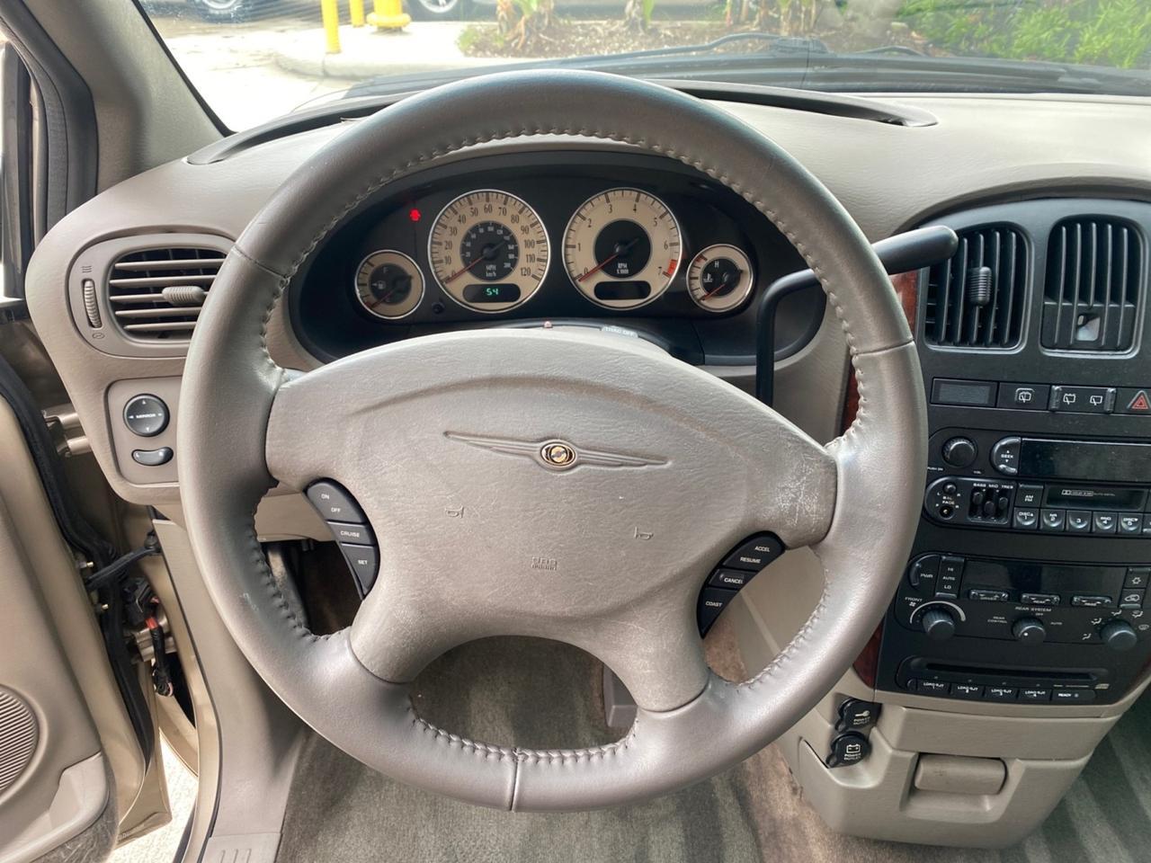 2002 Chrysler Town & Country Limited LOW MILES 54,870 Pompano Beach FL