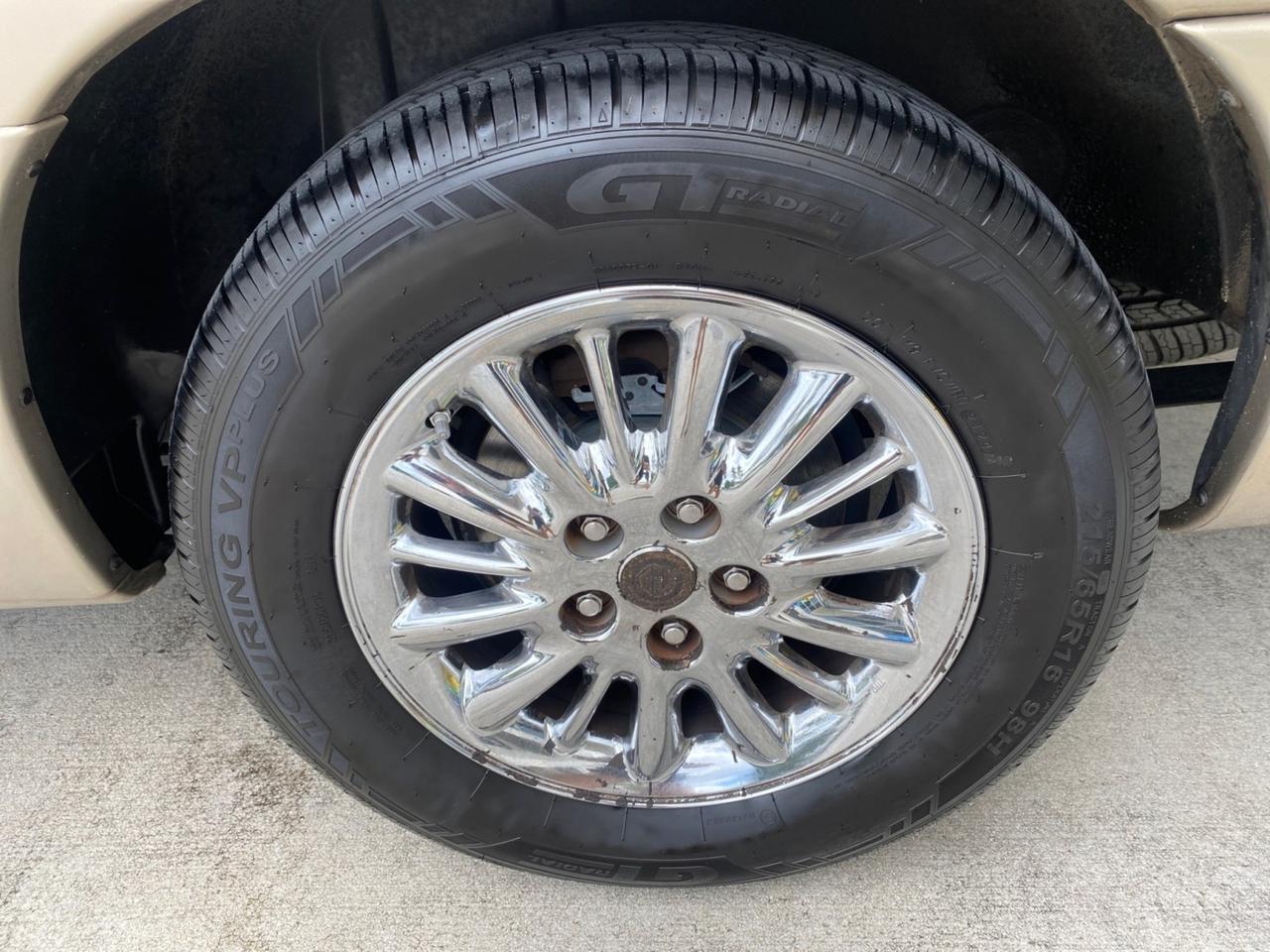 2002 Chrysler Town & Country Limited LOW MILES 54,870 Pompano Beach FL