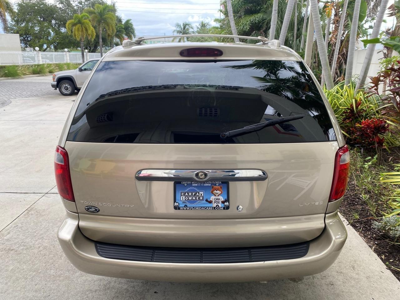 2002 Chrysler Town & Country Limited LOW MILES 54,870 Pompano Beach FL