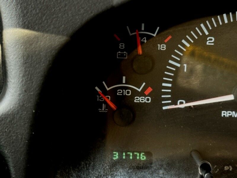 2002 Dodge Ram BR 3500 BR3500 139 WB, 59.7 CA DRW BoxTruck DRW