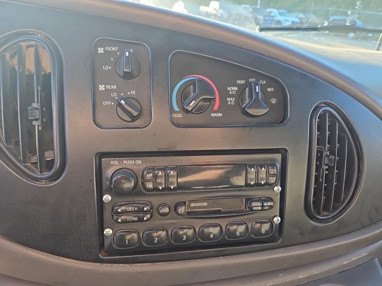 2002 Ford E-350SD XLT West Burlington IA