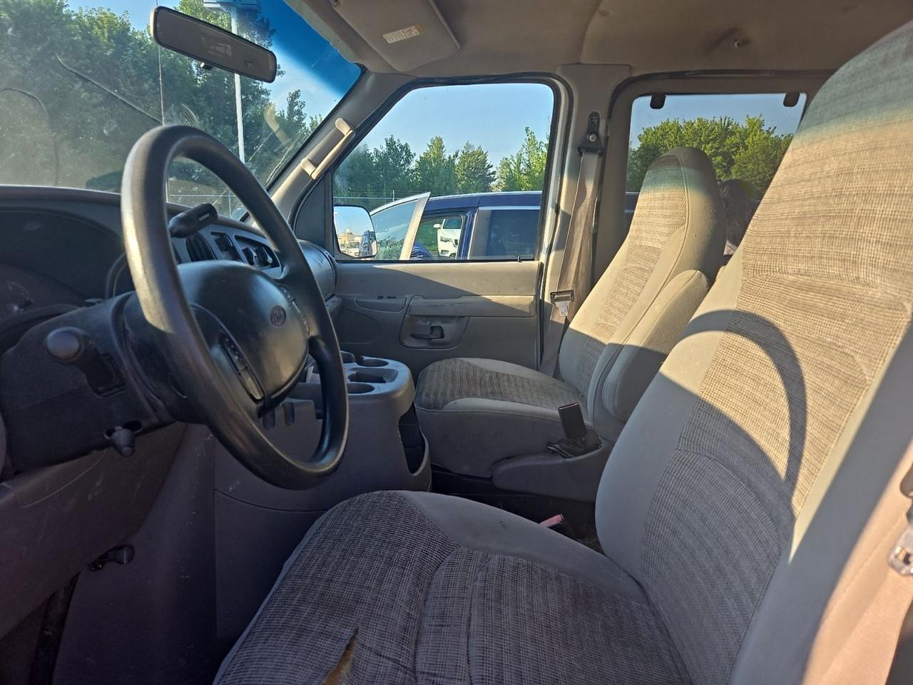 2002 Ford E-350SD XLT West Burlington IA