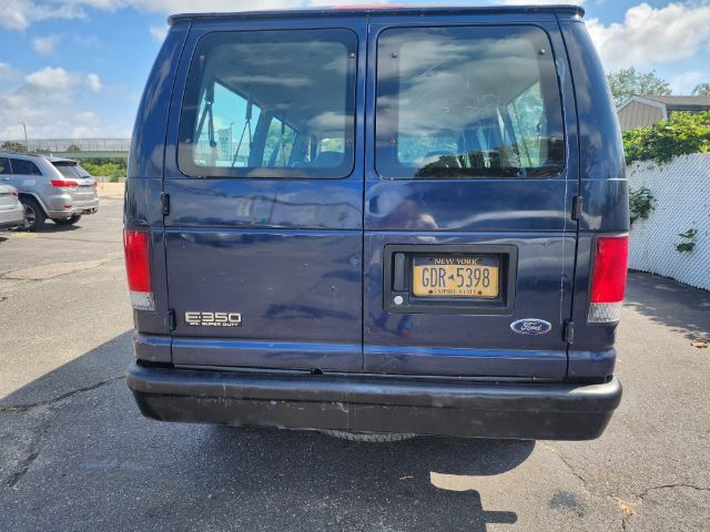 2002 Ford Econoline Wagon E-350 XL Super Duty East Islip NY