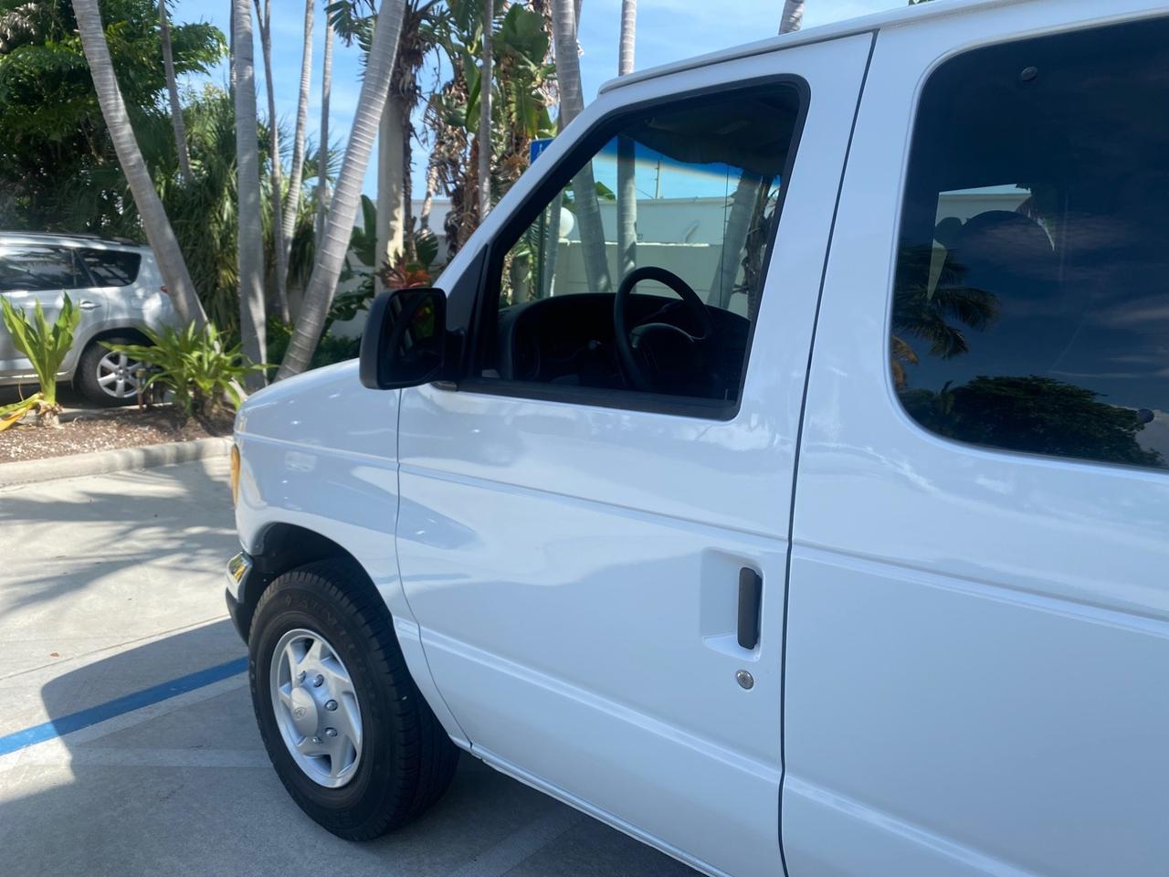 2002 Ford Econoline Wagon XLT 15 PASSENGER FLORIDA Pompano Beach FL