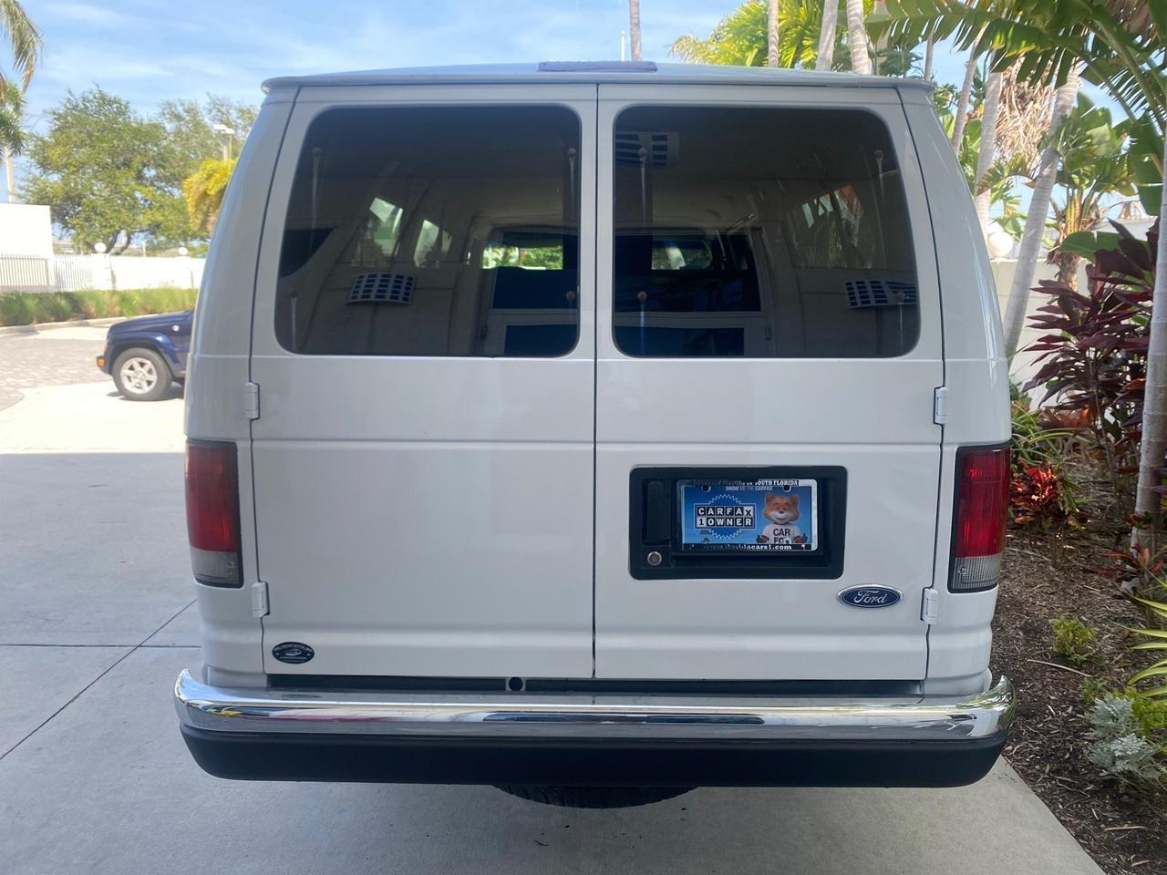 2002 Ford Econoline Wagon XLT 15 PASSENGER FLORIDA Pompano Beach FL