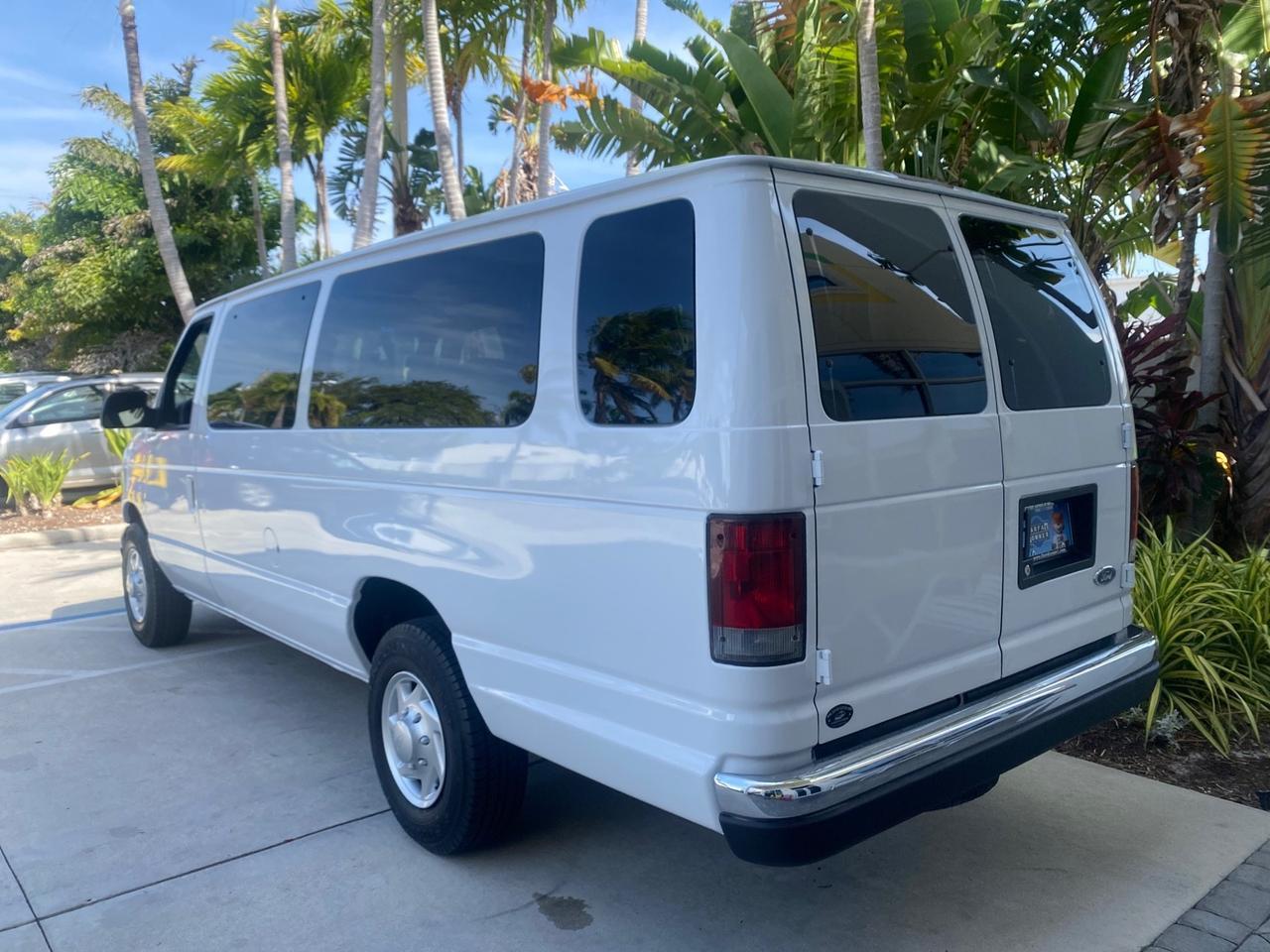 2002 Ford Econoline Wagon XLT 15 PASSENGER FLORIDA Pompano Beach FL