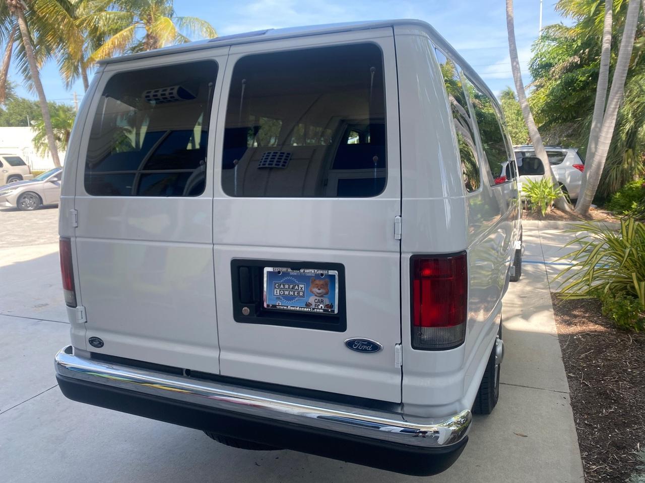 2002 Ford Econoline Wagon XLT 15 PASSENGER FLORIDA Pompano Beach FL