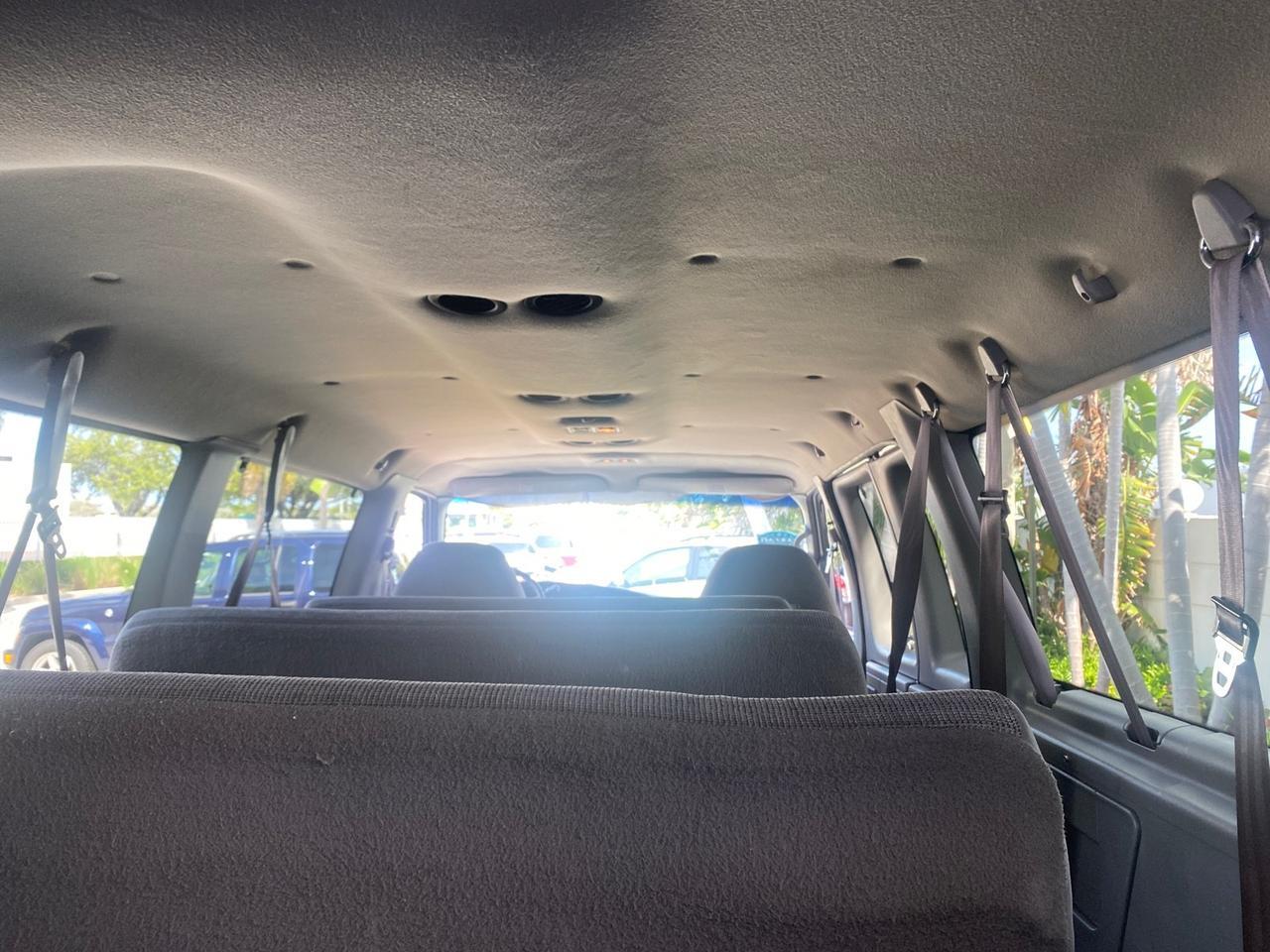 2002 Ford Econoline Wagon XLT 15 PASSENGER FLORIDA Pompano Beach FL
