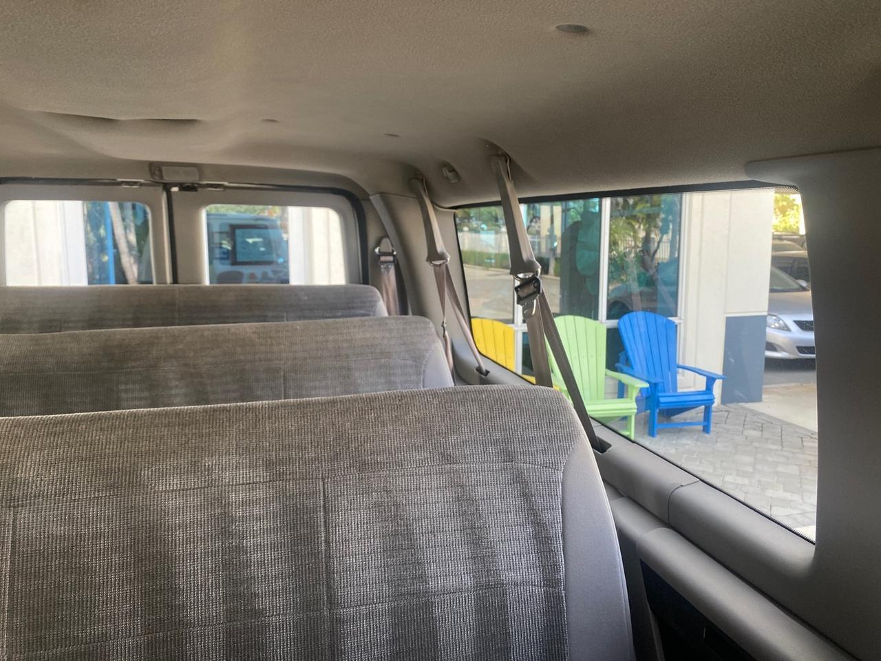2002 Ford Econoline Wagon XLT 15 PASSENGER FLORIDA Pompano Beach FL