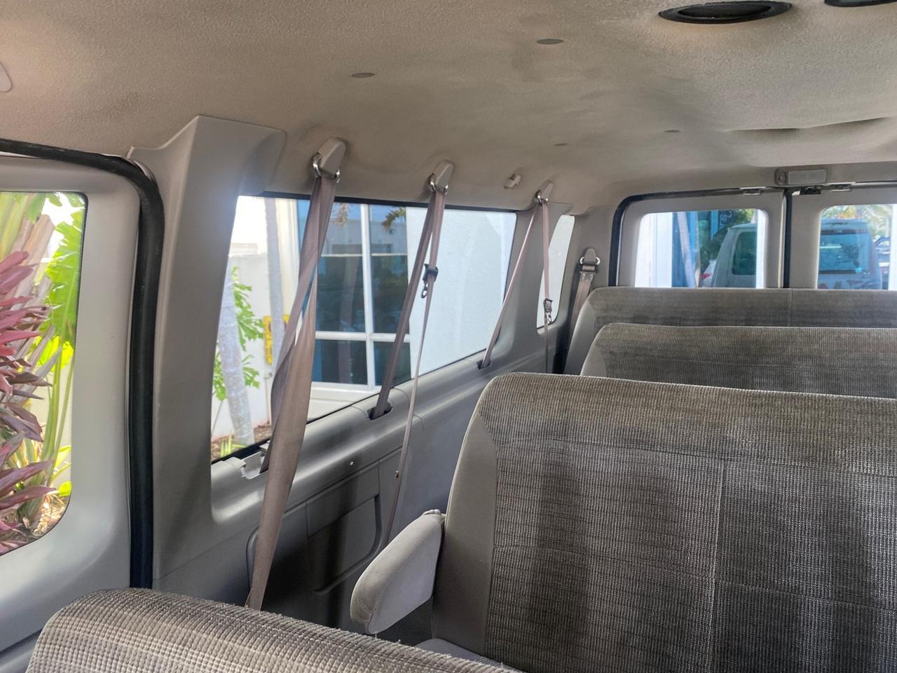 2002 Ford Econoline Wagon XLT 15 PASSENGER FLORIDA Pompano Beach FL