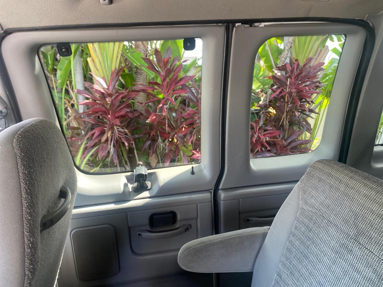 2002 Ford Econoline Wagon XLT 15 PASSENGER FLORIDA Pompano Beach FL