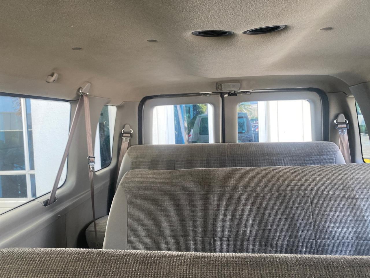 2002 Ford Econoline Wagon XLT 15 PASSENGER FLORIDA Pompano Beach FL