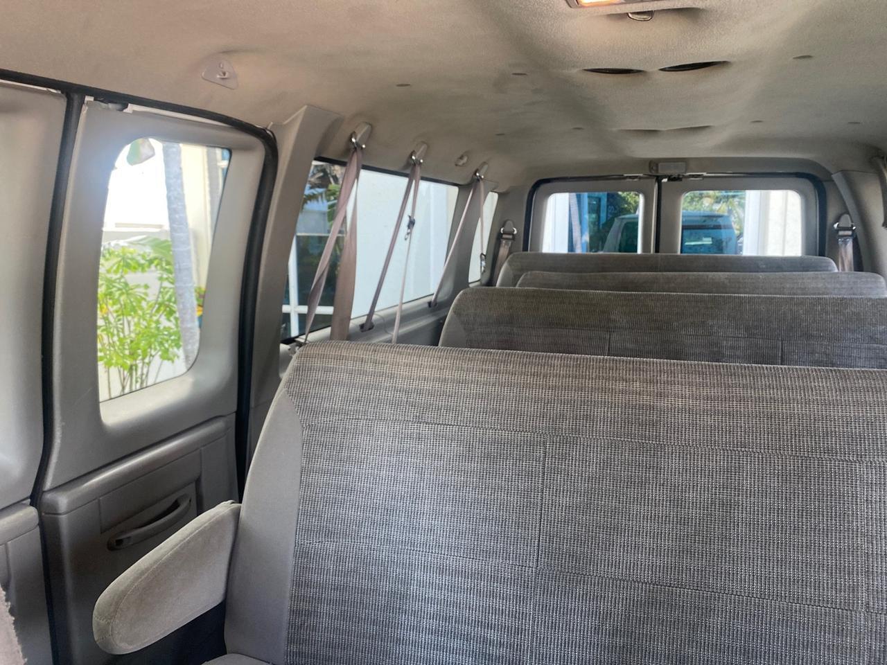 2002 Ford Econoline Wagon XLT 15 PASSENGER FLORIDA Pompano Beach FL