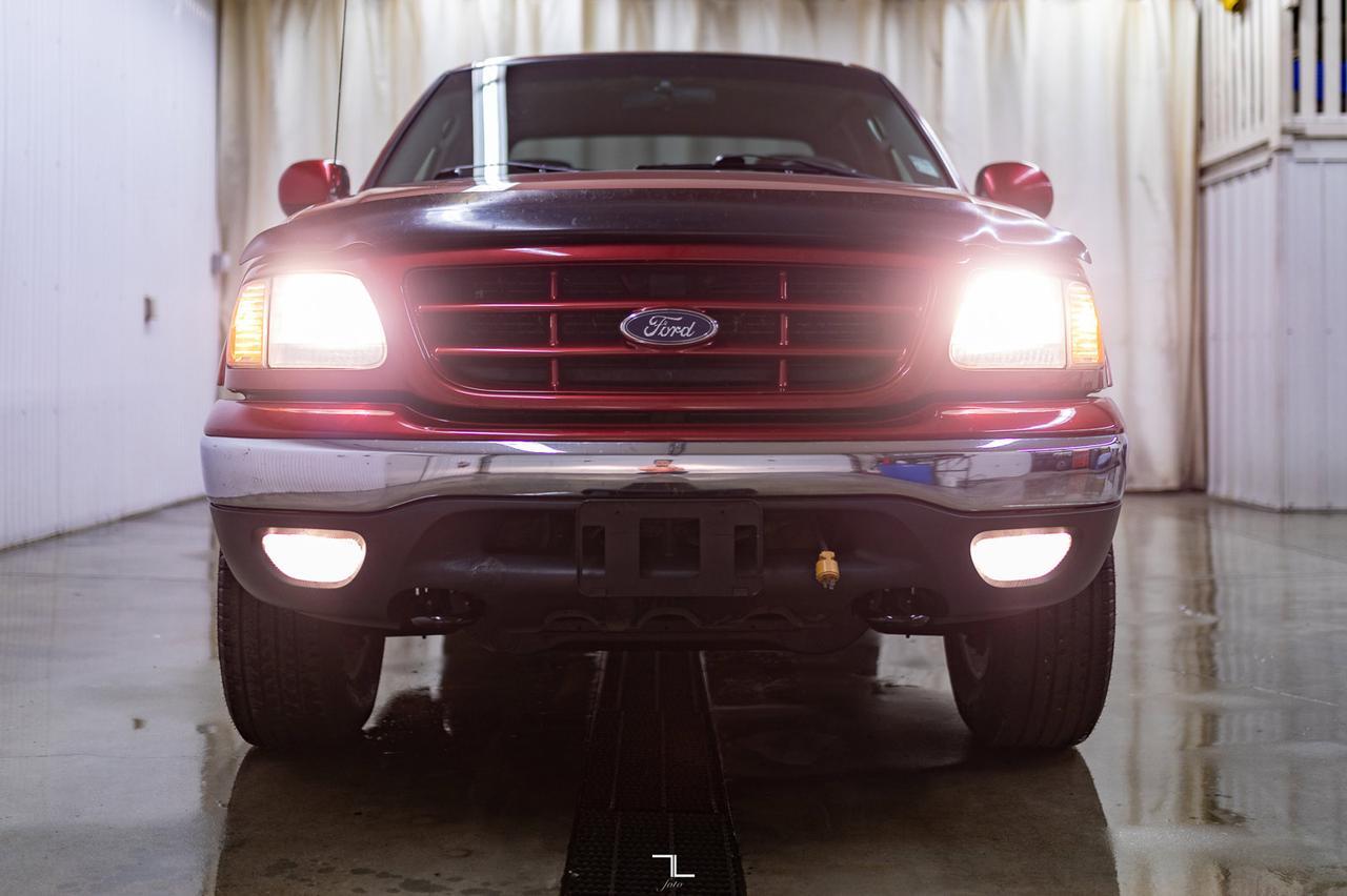 2002 Ford F-150 4x4 Super Cab XLT XTR Red Deer AB