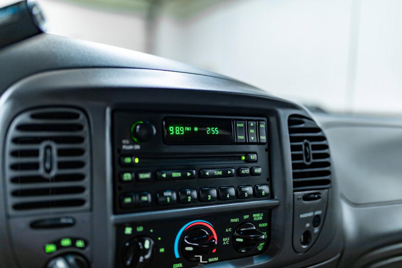 2002 Ford F-150 4x4 Super Cab XLT XTR Red Deer AB