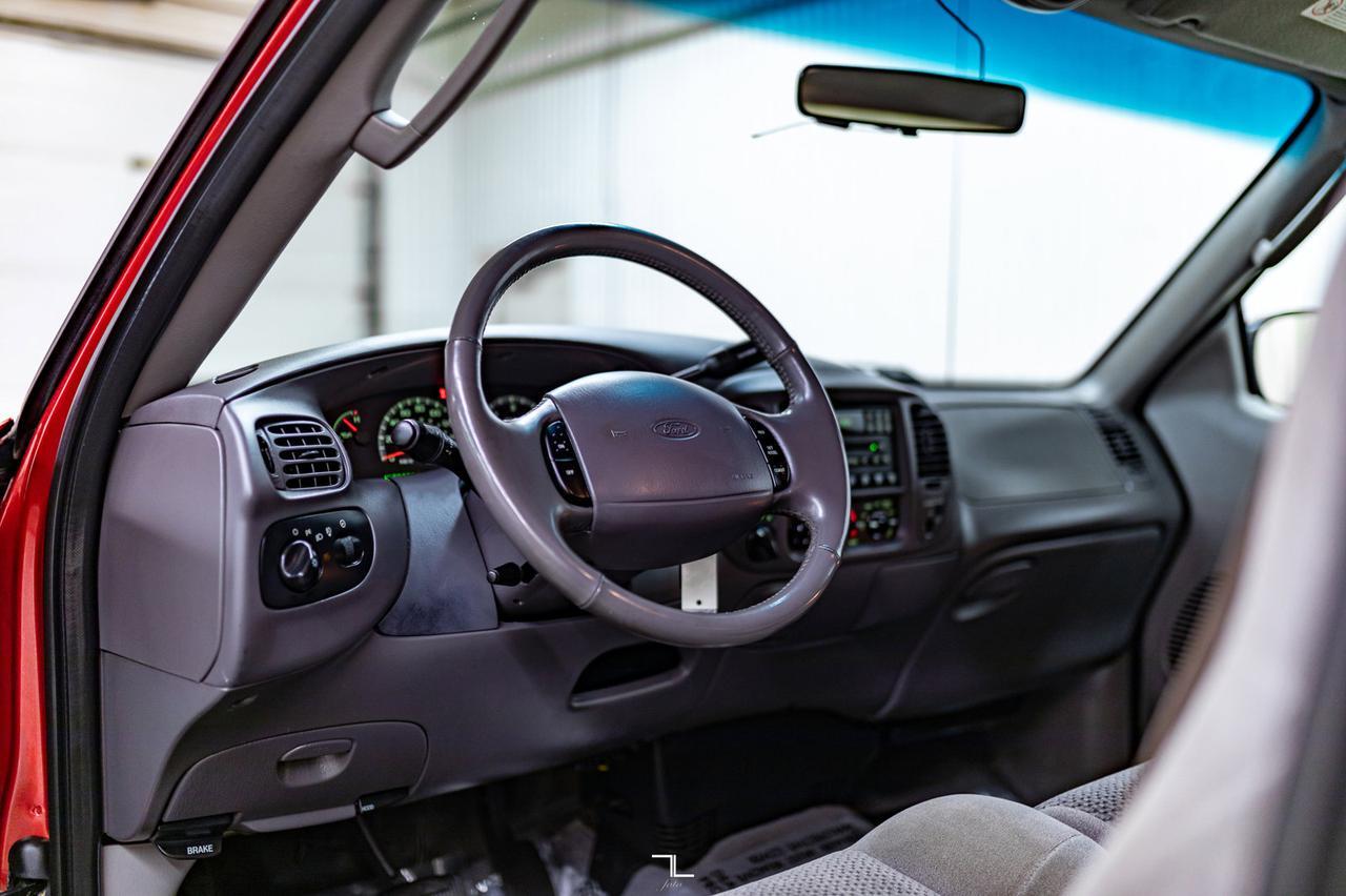 2002 Ford F-150 4x4 Super Cab XLT XTR Red Deer AB