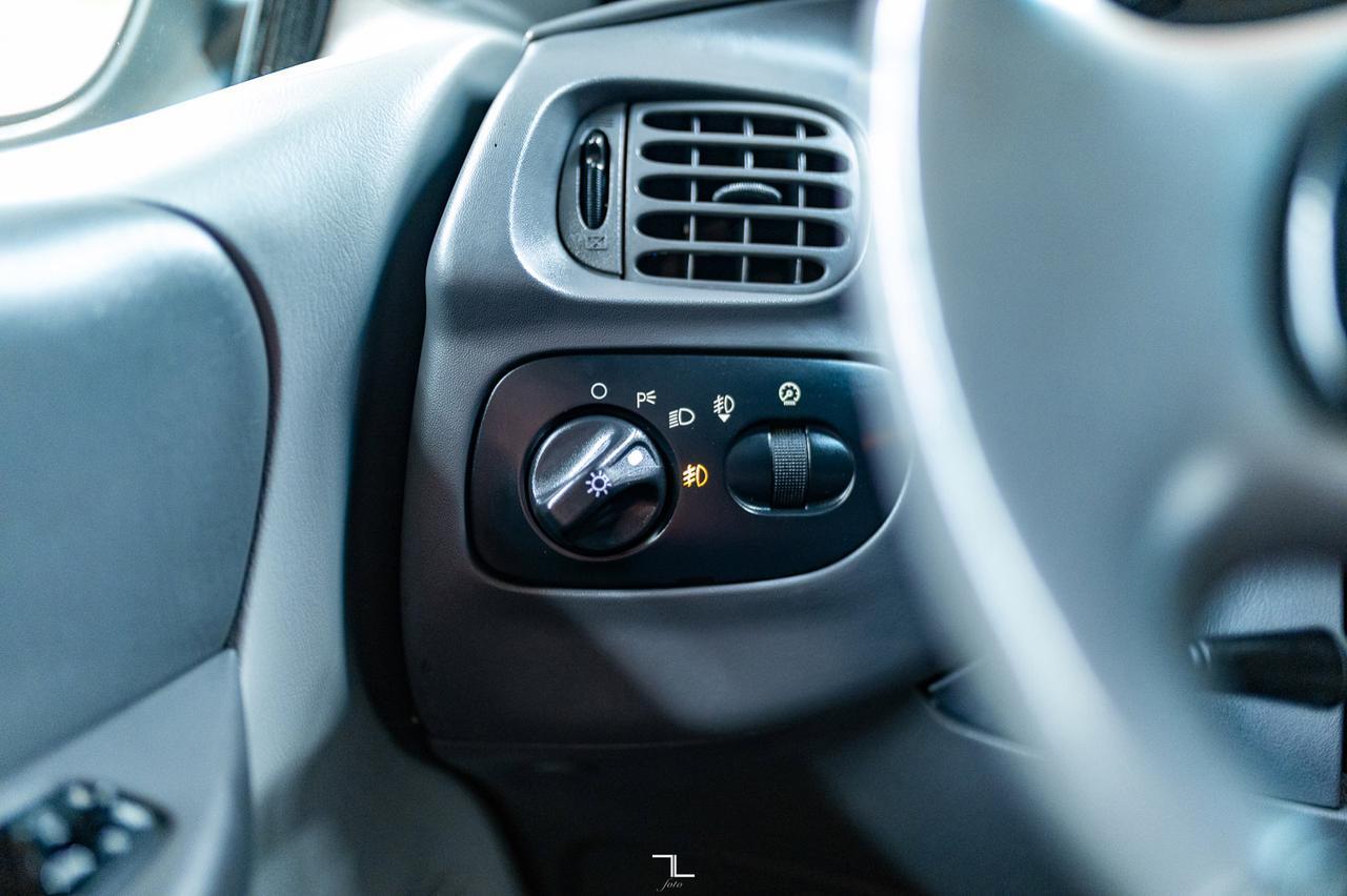 2002 Ford F-150 4x4 Super Cab XLT XTR Red Deer AB