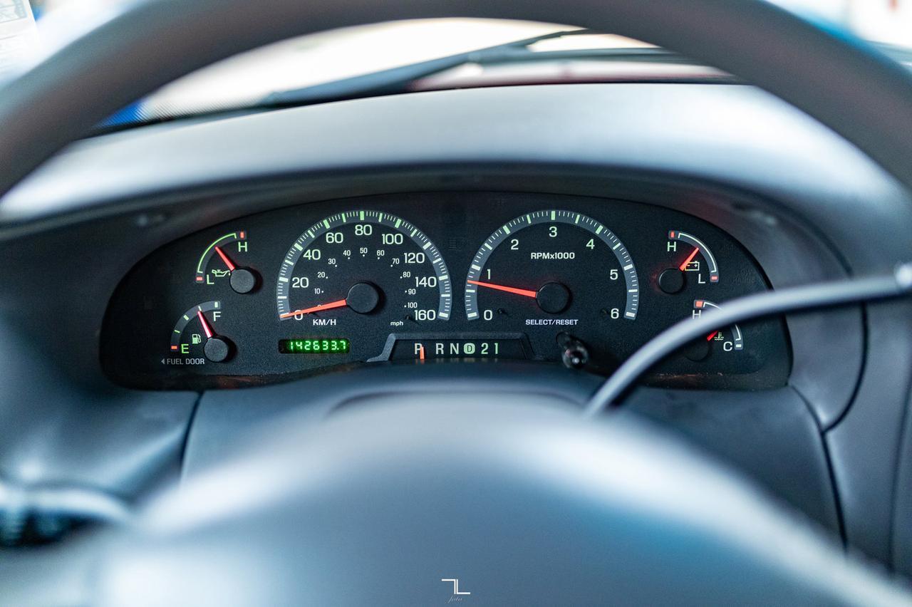 2002 Ford F-150 4x4 Super Cab XLT XTR Red Deer AB