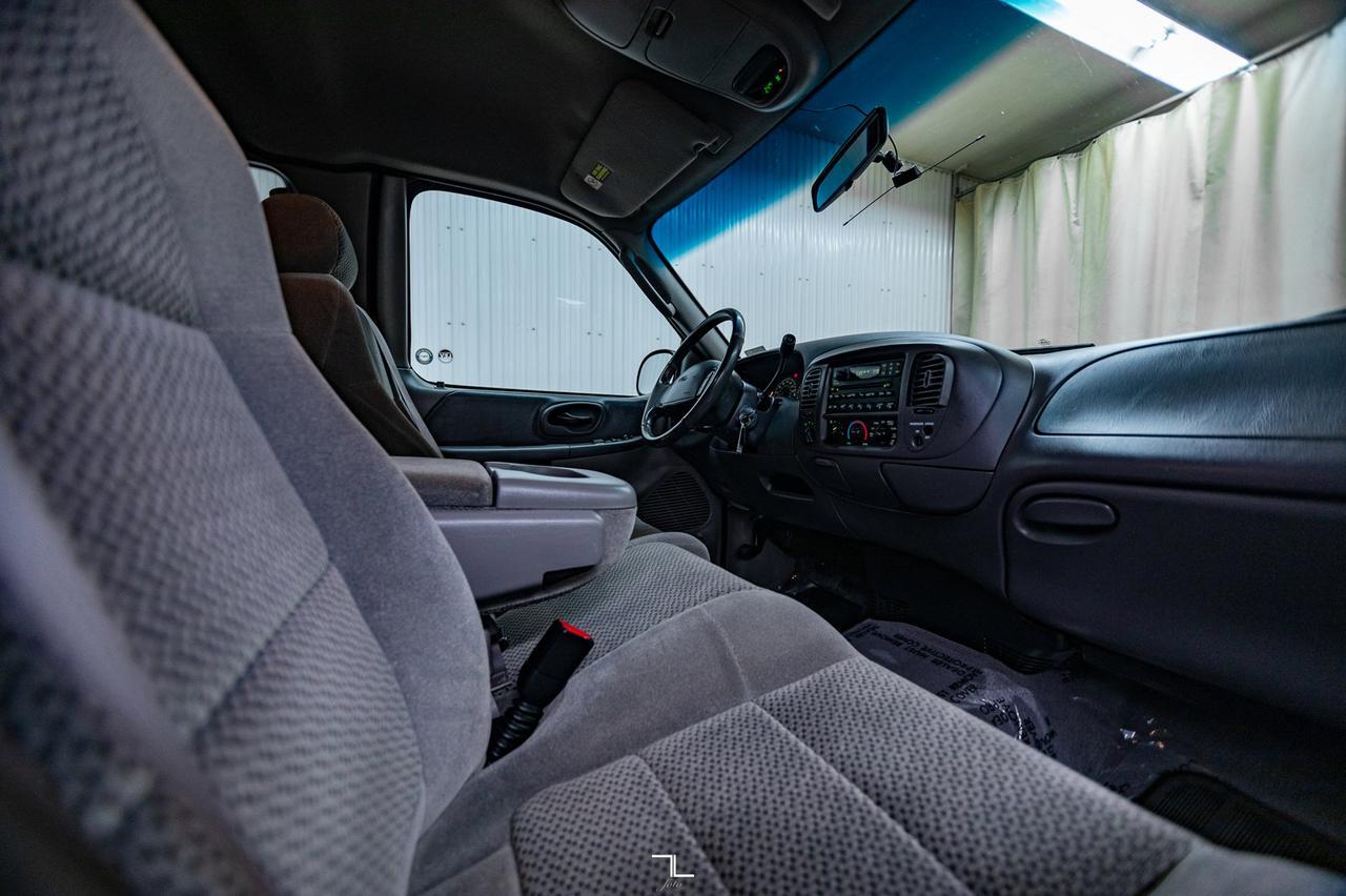 2002 Ford F-150 4x4 Super Cab XLT XTR Red Deer AB