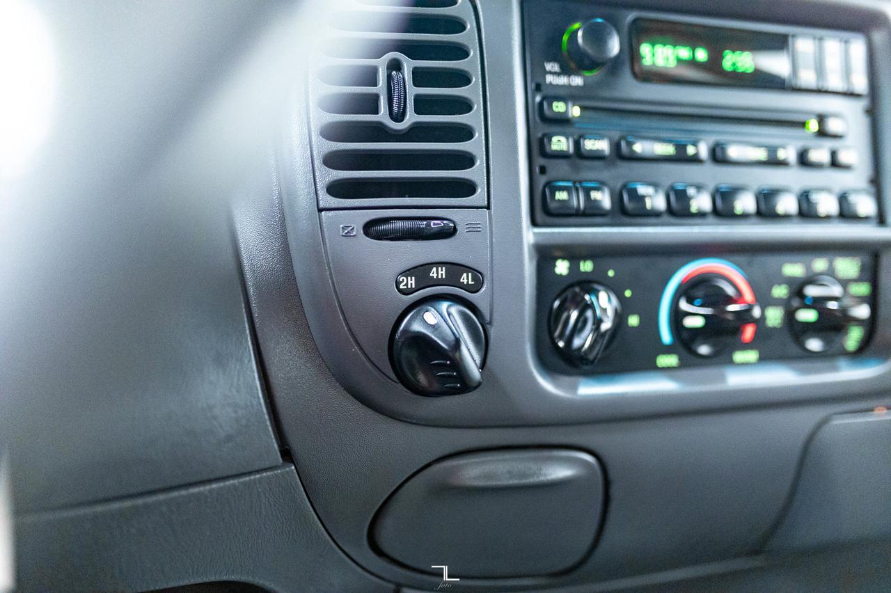 2002 Ford F-150 4x4 Super Cab XLT XTR Red Deer AB