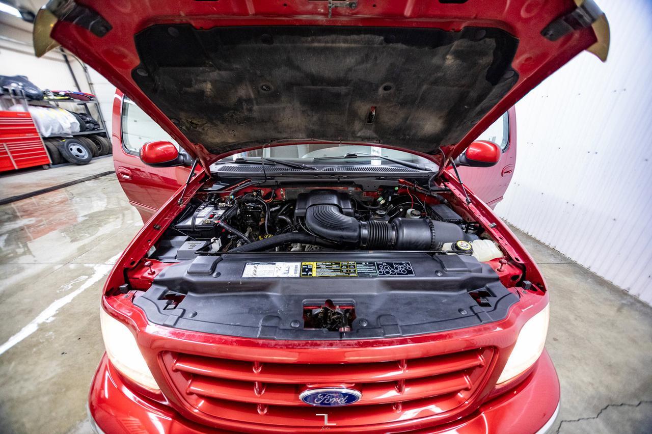 2002 Ford F-150 4x4 Super Cab XLT XTR Red Deer AB