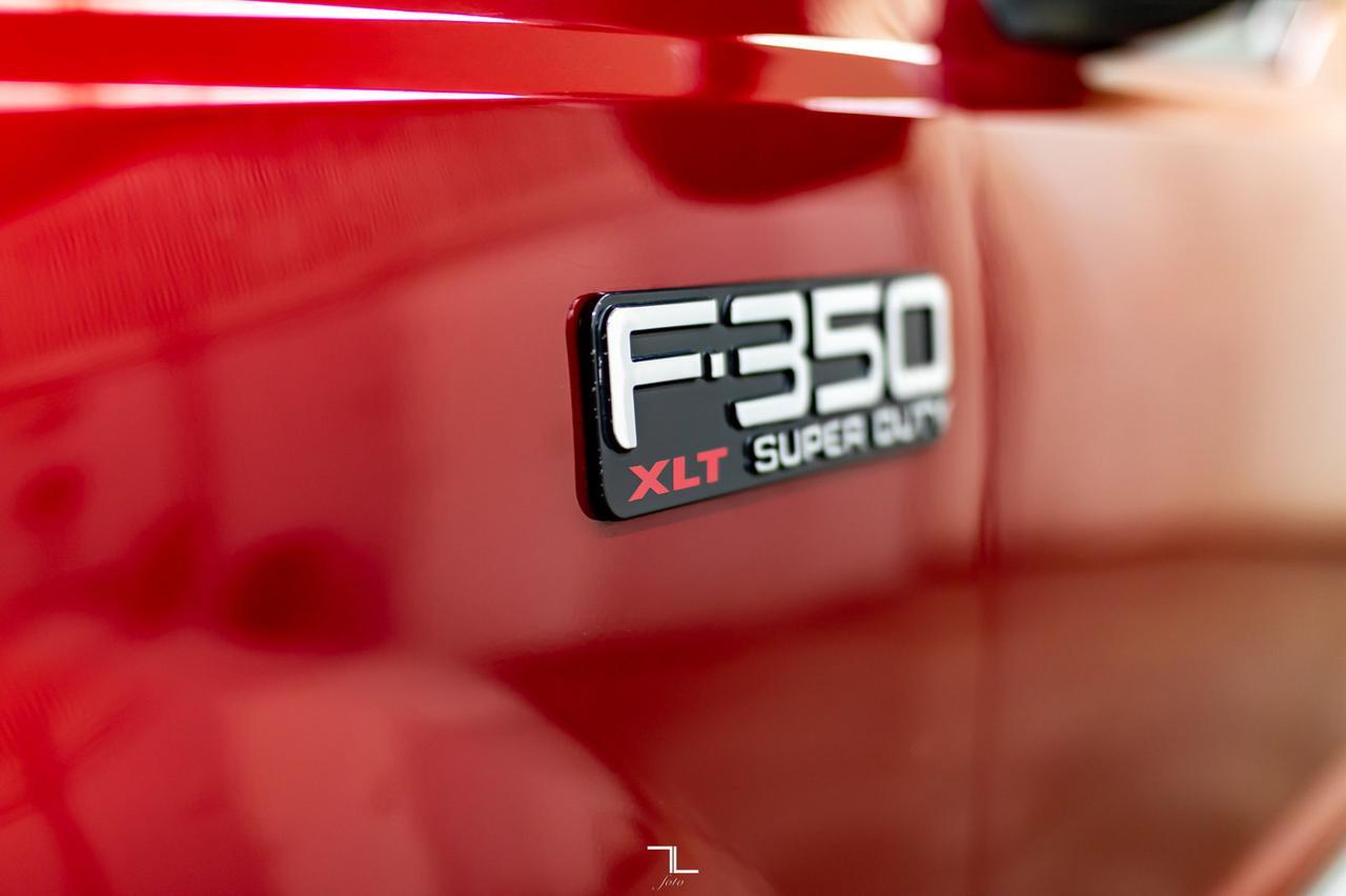 2002 Ford F-350 4x2 Super Cab XLT Short Box Red Deer AB