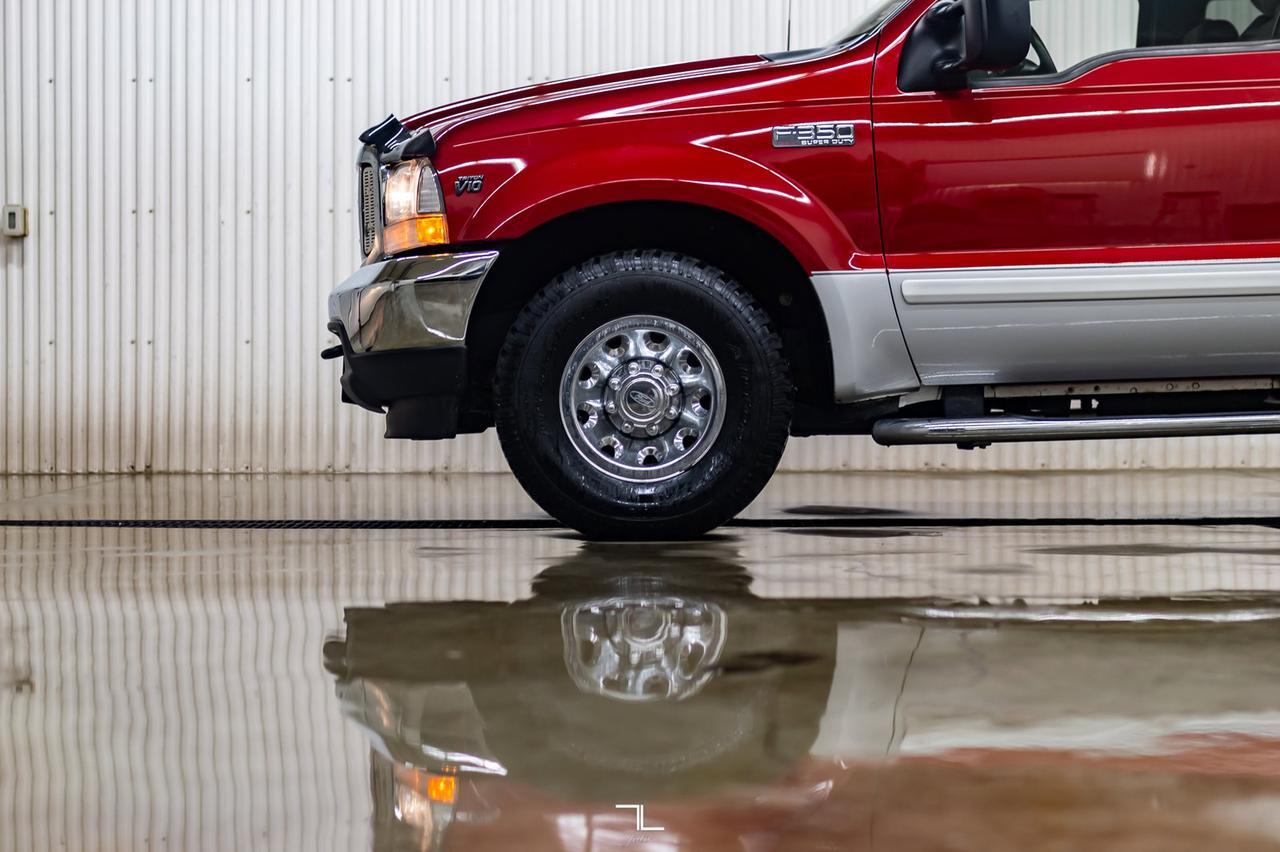 2002 Ford F-350 4x2 Super Cab XLT Short Box Red Deer AB